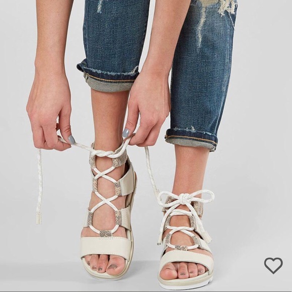 Sorel Shoes - 🆕 SOREL x Anthropologie cream leather sandals